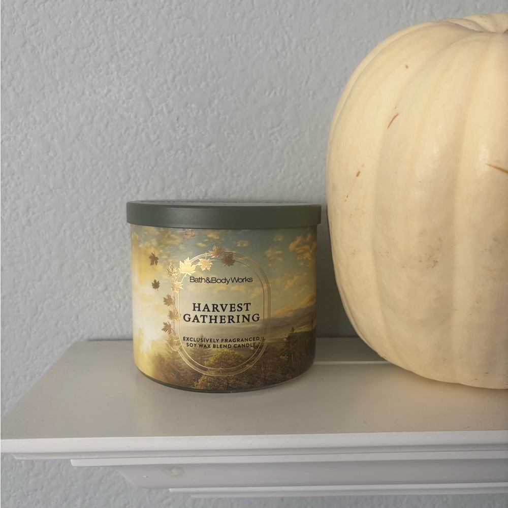 Bath & Body Works Harvest Gathering Candle - Olive Green